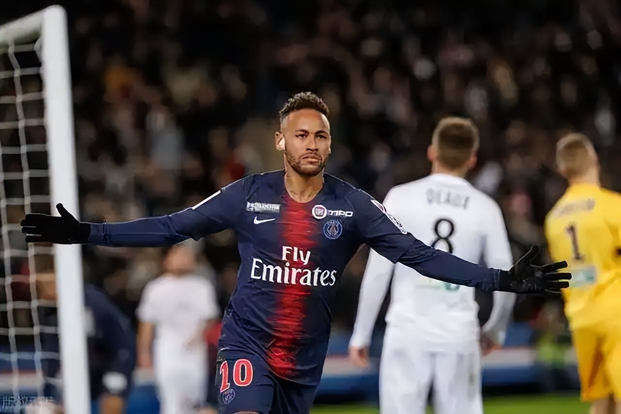 内马尔迎来三赛季高光表现，西班牙队球迷沸腾！