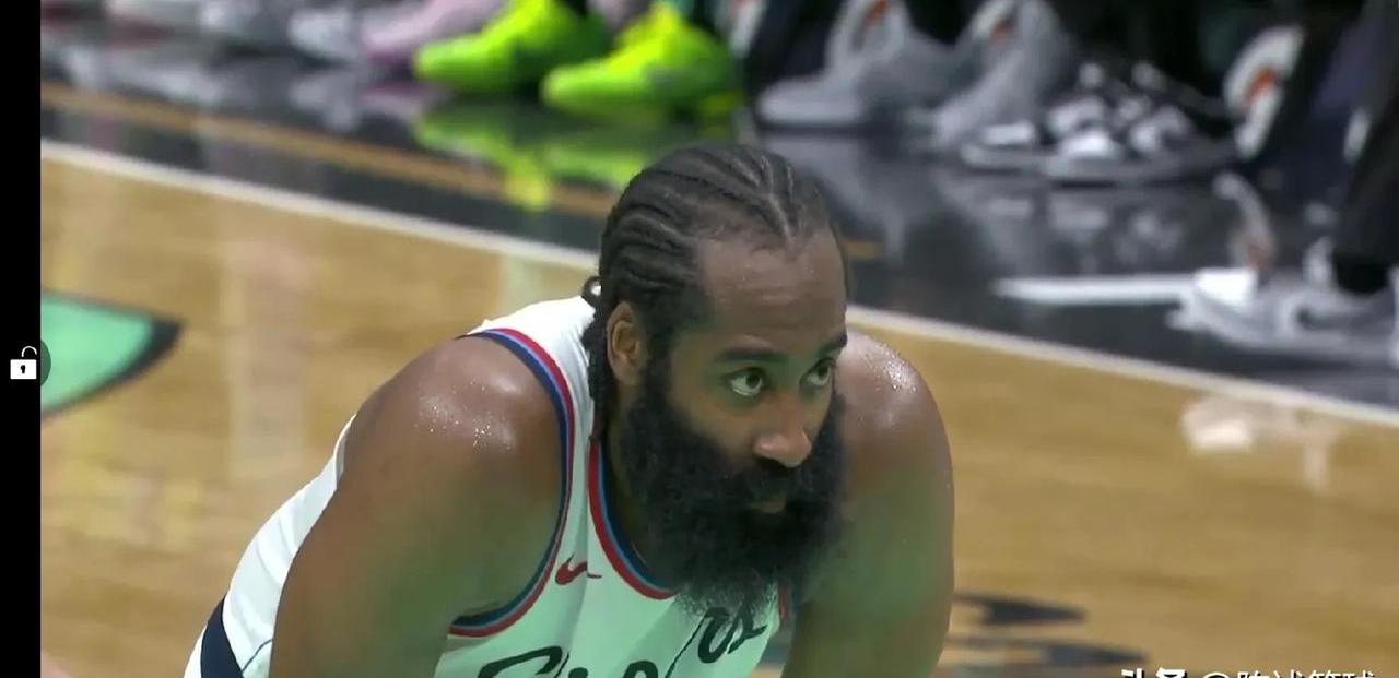 包含哈登意外战胜尤文图斯，重返赛场引爆全场！的词条